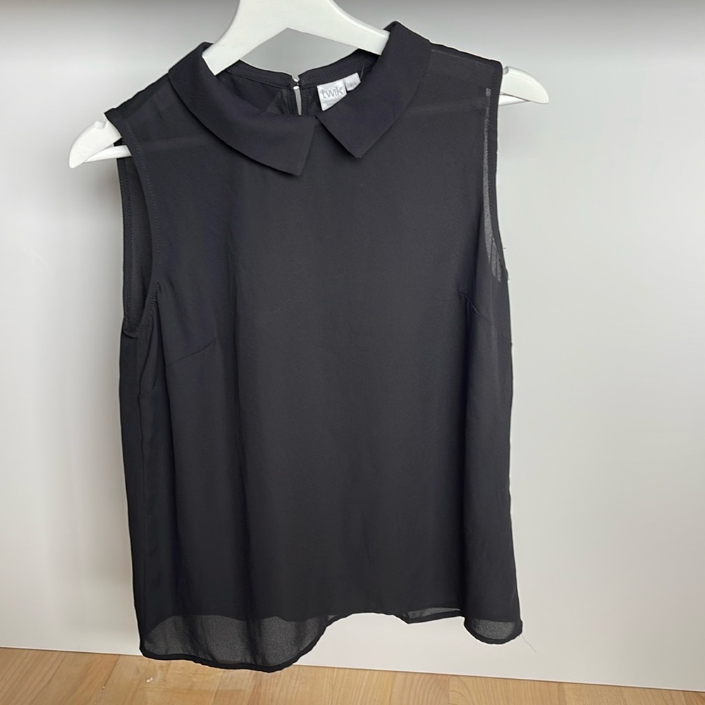 COLLARED BLOUSE